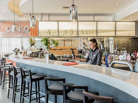 PARKROYAL Melbourne Airport - Foster Accommodation 11