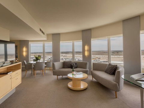 PARKROYAL Melbourne Airport - Foster Accommodation 13
