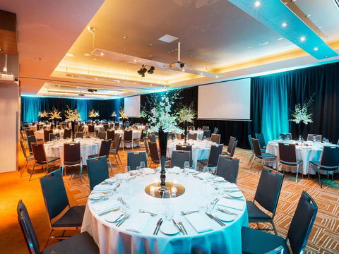PARKROYAL Melbourne Airport - Foster Accommodation 17