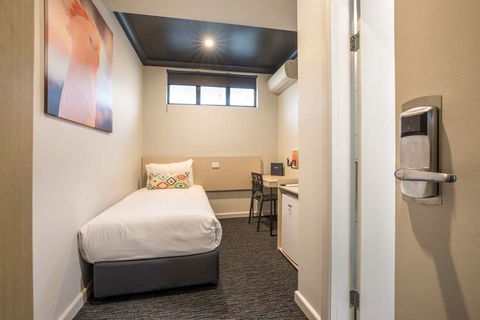 Nightcap at Chester Hill Hotel - Foster Accommodation 6