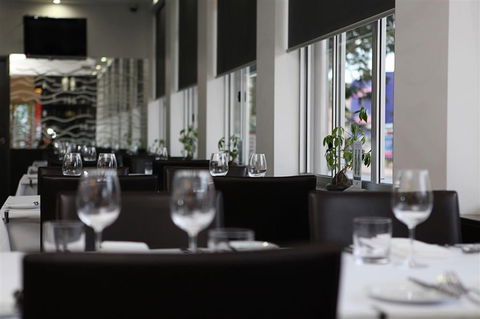 Jephson Hotel - Foster Accommodation 10