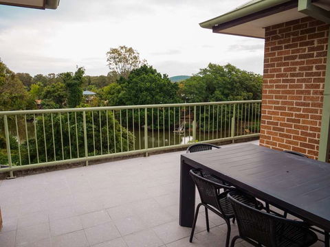 Nightcap At Hinterland Hotel - Foster Accommodation 9