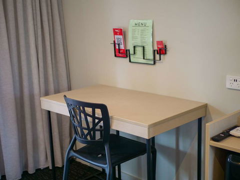 Nightcap At Hinterland Hotel - Foster Accommodation 11