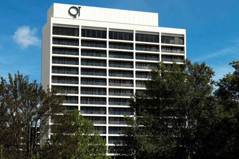 QT Canberra - Foster Accommodation 0