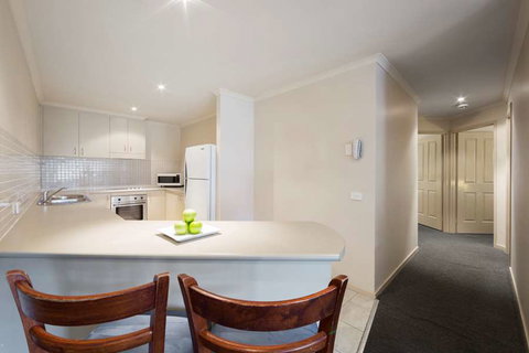 Canberra Parklands Central - Foster Accommodation 6