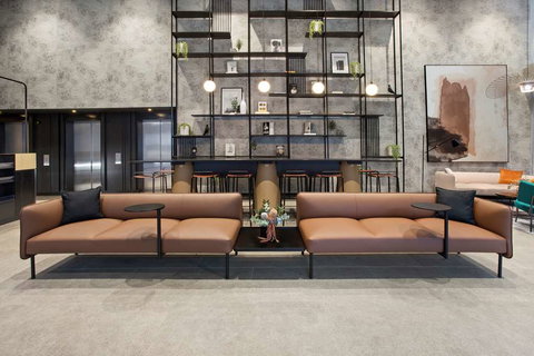 Travelodge Melbourne Docklands - Foster Accommodation 2