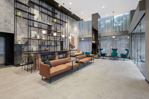 Travelodge Melbourne Docklands - Foster Accommodation 3