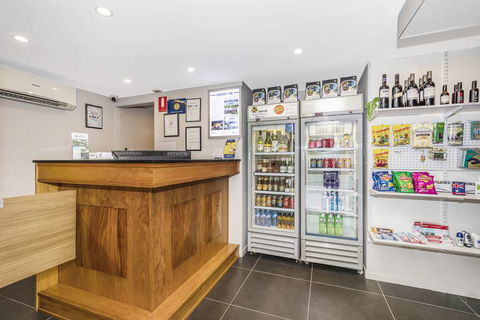 Best Western Airport 85 Motel - Foster Accommodation 2