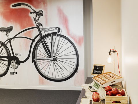 Ibis Hotel - Foster Accommodation 16
