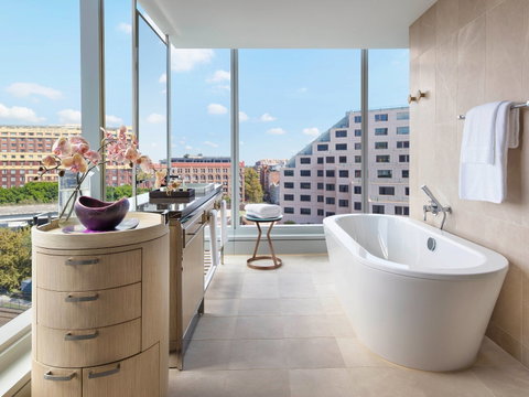 Sofitel Sydney Darling Harbour - Foster Accommodation 3
