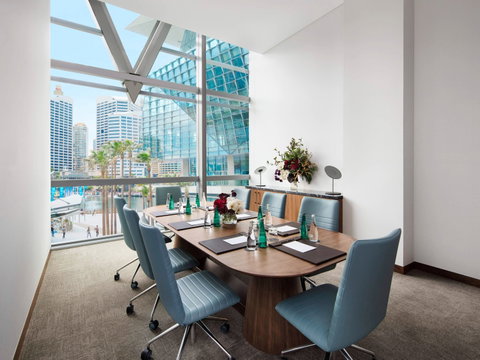 Sofitel Sydney Darling Harbour - Foster Accommodation 9
