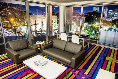 Adge Apartment Hotel - Foster Accommodation 4