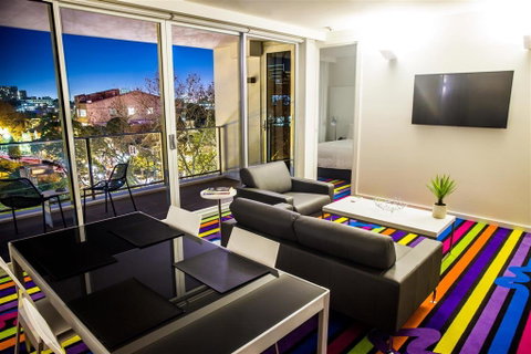Adge Apartment Hotel - Foster Accommodation 5