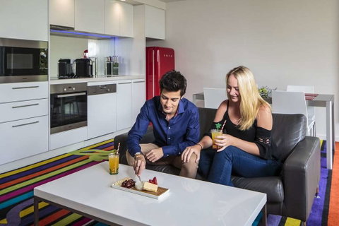 Adge Apartment Hotel - Foster Accommodation 12