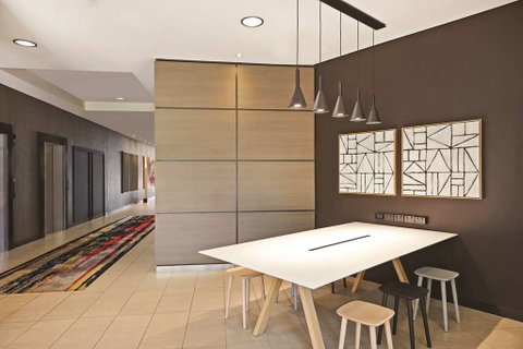 Adina Apartment Hotel Sydney Surry Hills - Foster Accommodation 6