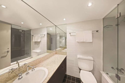 Adina Apartment Hotel Sydney Surry Hills - Foster Accommodation 7