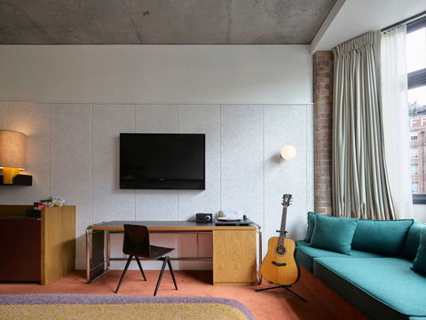 ACE Hotel Sydney - Foster Accommodation 14