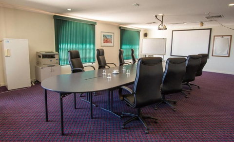 Western Gateway Motel - Foster Accommodation 13