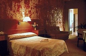 Desert Cave Hotel - Foster Accommodation 2