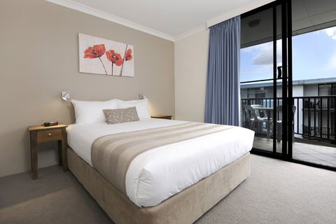 Assured Waterside Apartments - Foster Accommodation 1