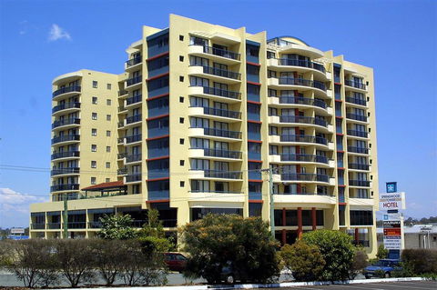 Springwood Tower Apartment Hotel - Foster Accommodation 0