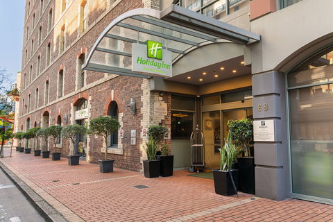 Holiday Inn Darling Harbour - Foster Accommodation 2