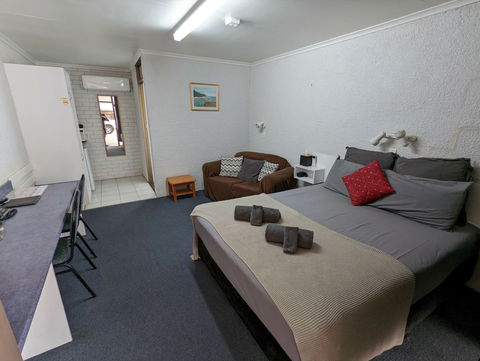 Abajaz Motor Inn - Foster Accommodation 0