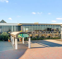 Quality Hotel Lighthouse - Foster Accommodation