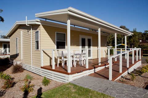 Ocean Beach Resort and Holiday Park - Foster Accommodation 0