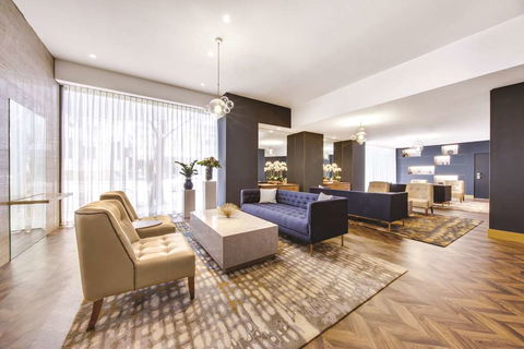 Vibe Hotel Sydney - Foster Accommodation 1