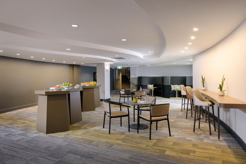 Voco Brisbane City Centre - Foster Accommodation 8