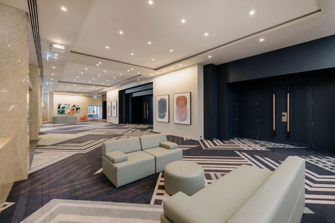 Voco Brisbane City Centre - Foster Accommodation 9