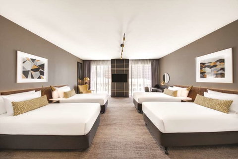 Vibe Hotel Sydney - Foster Accommodation 3