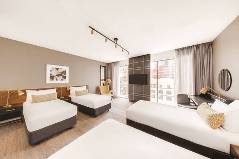 Vibe Hotel Sydney - Foster Accommodation 5
