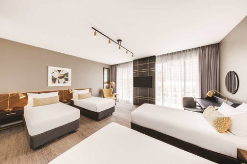 Vibe Hotel Sydney - Foster Accommodation 8