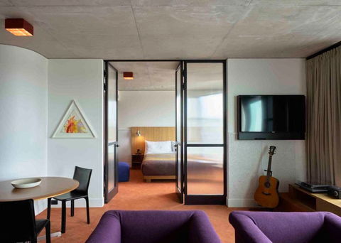 ACE Hotel Sydney - Foster Accommodation 12