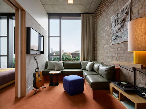 ACE Hotel Sydney - Foster Accommodation 15