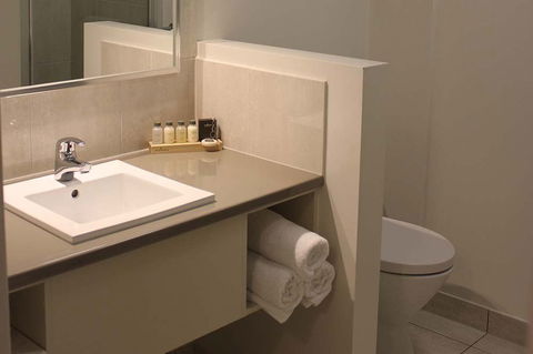 Swan Hill Resort - Foster Accommodation 1