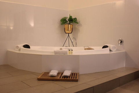 Swan Hill Resort - Foster Accommodation 8