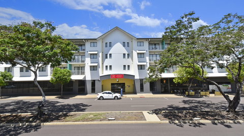 Metro Advance Apartments & Hotel - Foster Accommodation 0