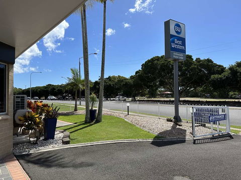 Best Western Ambassador Motor Lodge - Foster Accommodation 1