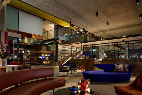 QT Melbourne - Foster Accommodation 2