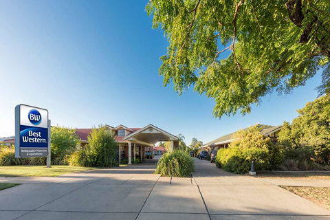 Best Western Ambassador Inn - Foster Accommodation 0