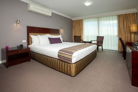 Hotel Gloria - Foster Accommodation 2