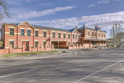 Lake Inn Ballarat - Foster Accommodation 0