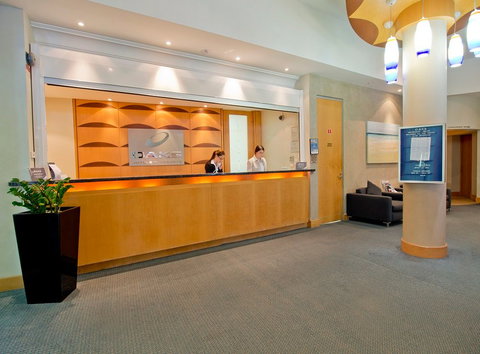 Oaks Waterfront Resort - Foster Accommodation 1