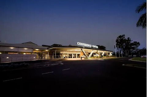 Alexandra Hills Hotel - Foster Accommodation 1
