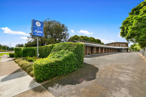 Hotel Aspen & Apartments - Foster Accommodation 0