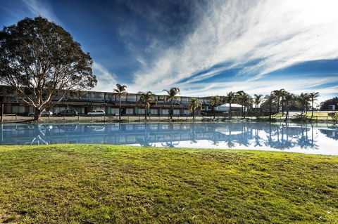Rivers Inn Motel - Foster Accommodation 2