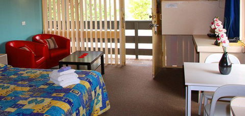 Jetty Motel - Foster Accommodation 0